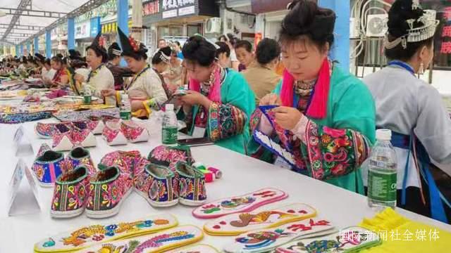 贵州从江：“文化和自然遗产日”非遗宣传展示活动火热进行中